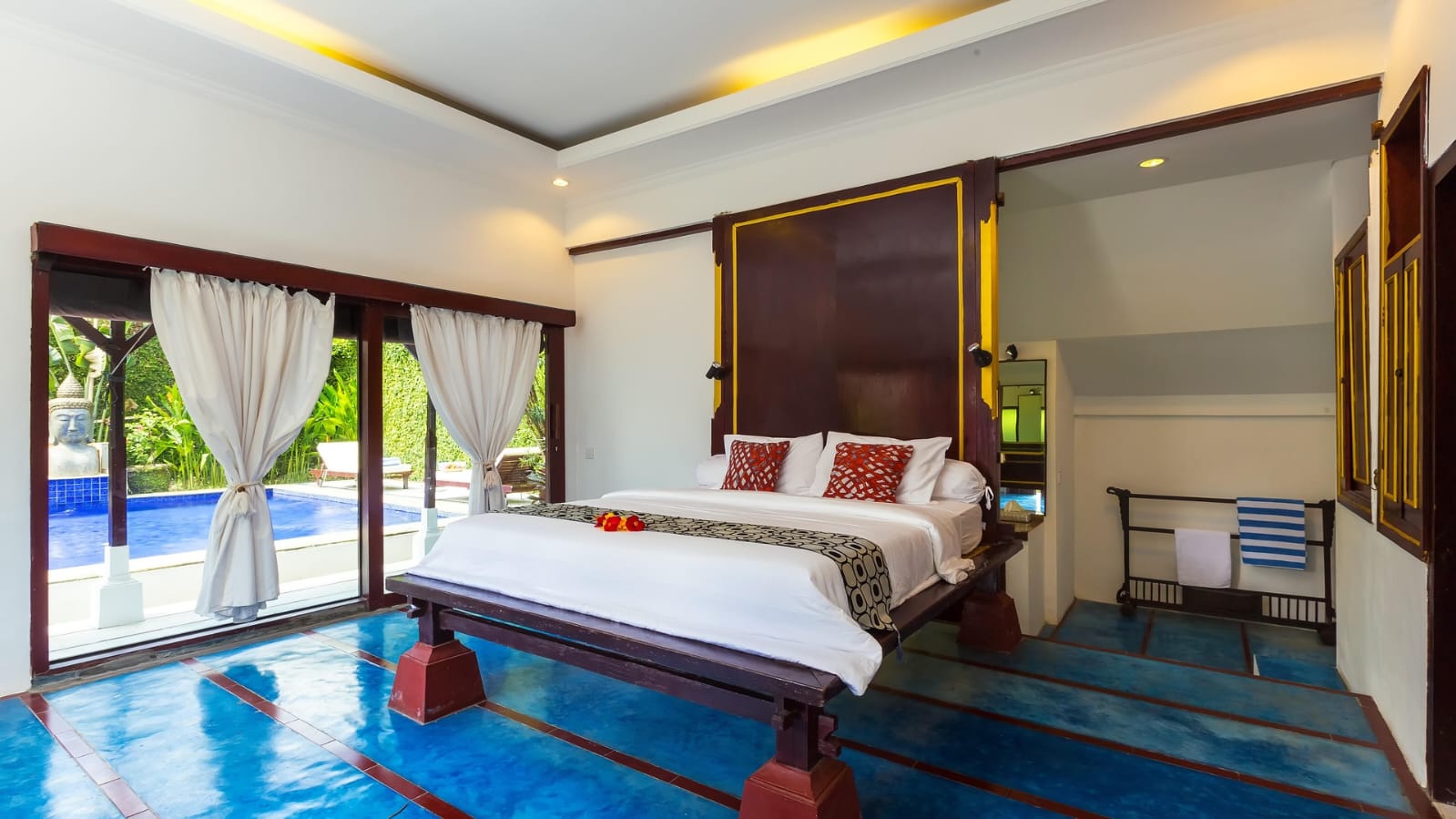 Luxury Interior Designer in Noida /Residential Architect in Noida / House Design Architect in Noida / Commercial Architect in Noida