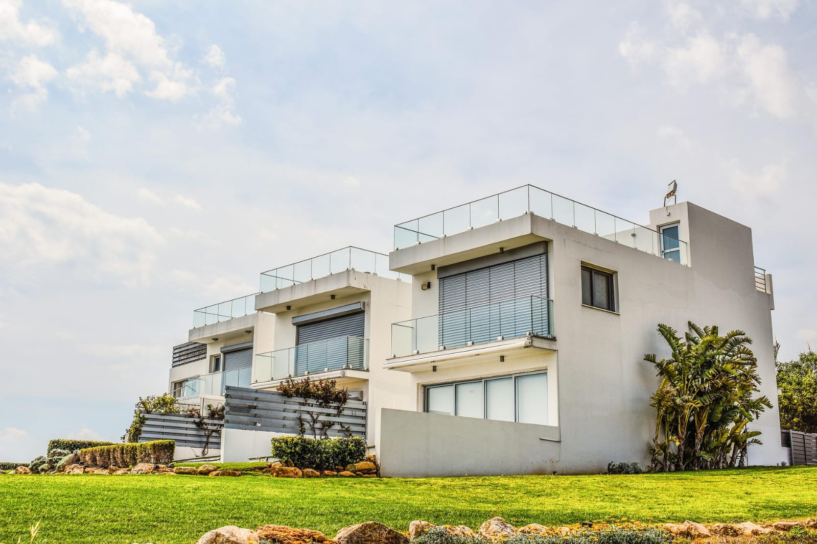 / Turnkey Interior Design in Noida / Construction Design Company in Noida / Architect in Delhi NCR / Architect in near me / home designer near me / best Interior designer near me